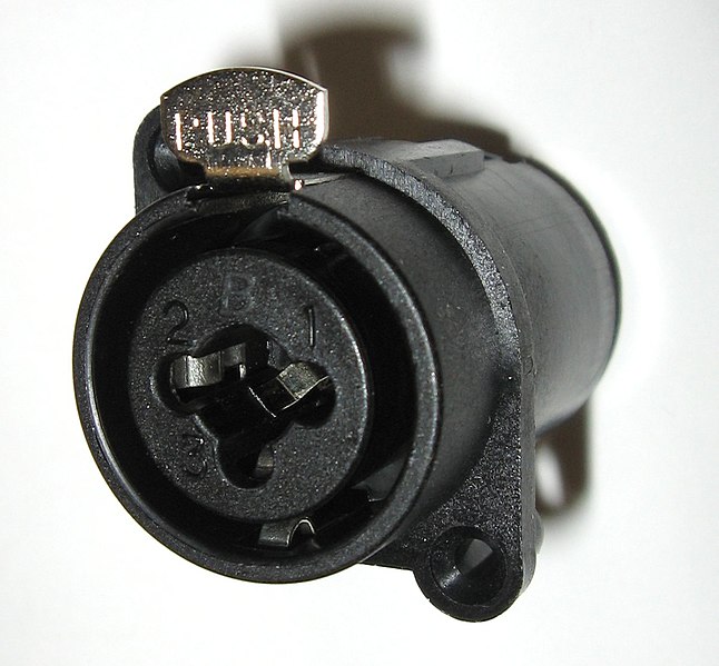 File:XLR-phone jack combo connector.jpg